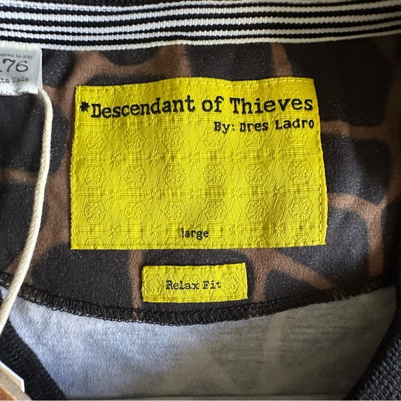 Descendant of Thieves Shirt Mens L ASO Justin Bieber Alternative Giraffe Indie - Picture 15 of 15